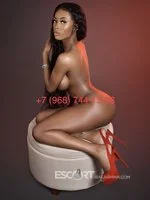 Bella – горячая и соблазнительная красотка, доступна 24/7